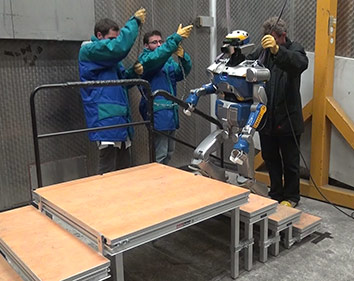 Evaluation of the LAAS HRP-2 robot in a climatic chamber