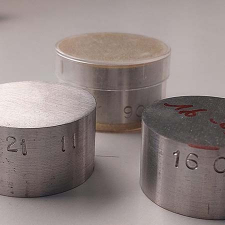 Alliage de nickel sous forme de disques massifs